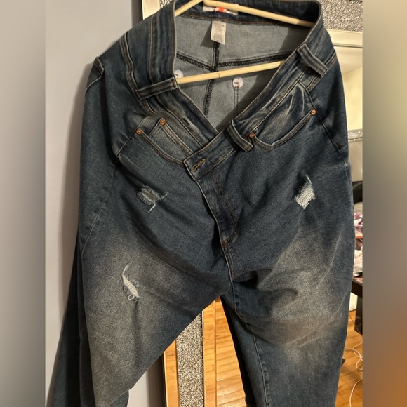 Arula Destructed Girlfriend Jeans Size 20 - Picture 2 of 12